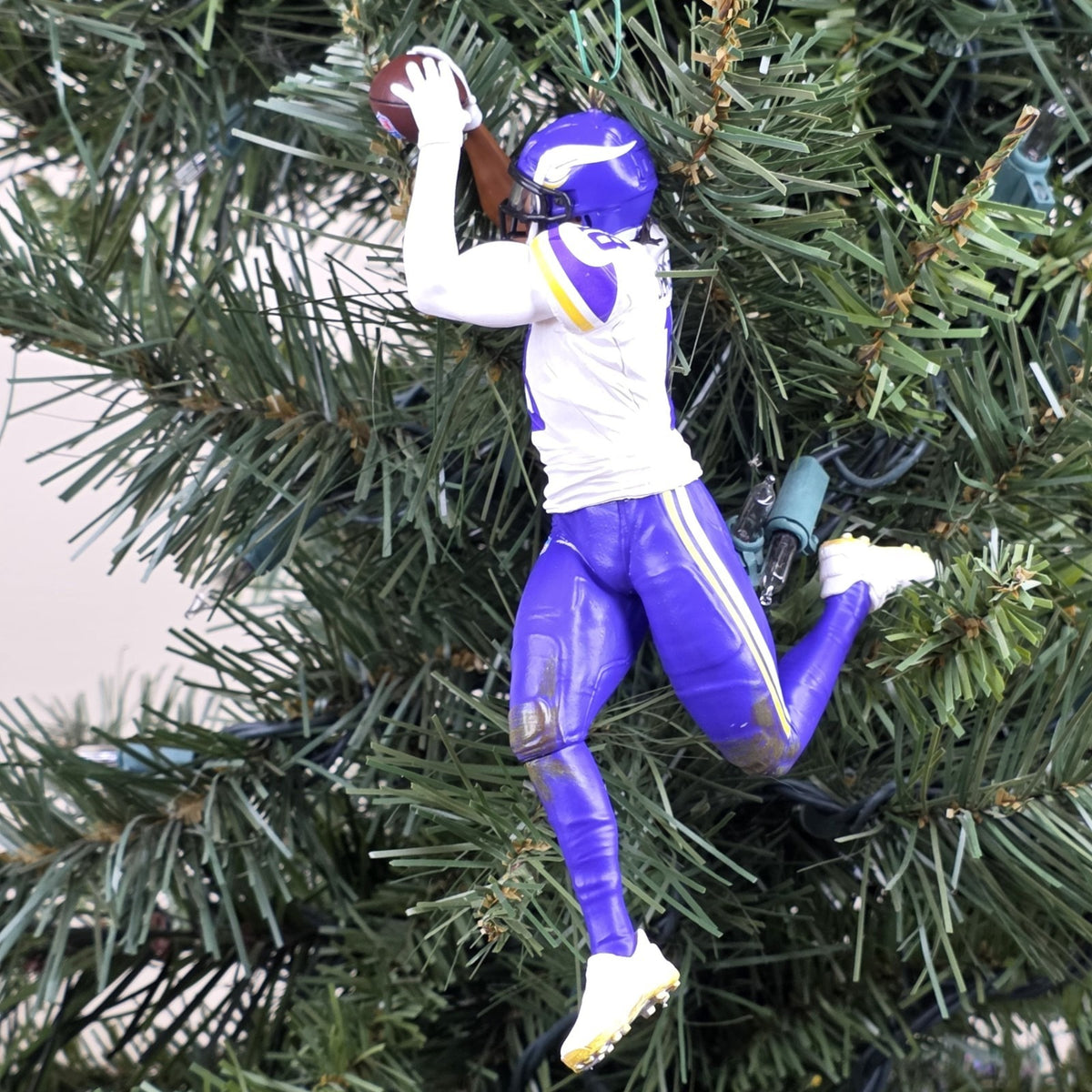 Justin Jefferson Minnesota Vikings Football NFL Xmas Ornament Holiday Jersey #18